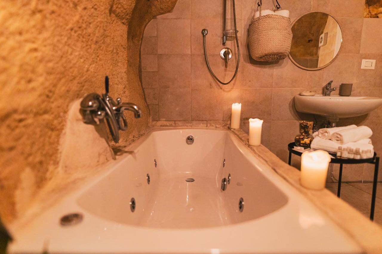 Sassi -Suite Inlapis - Casa Nella Pietra Matera Eksteriør bilde